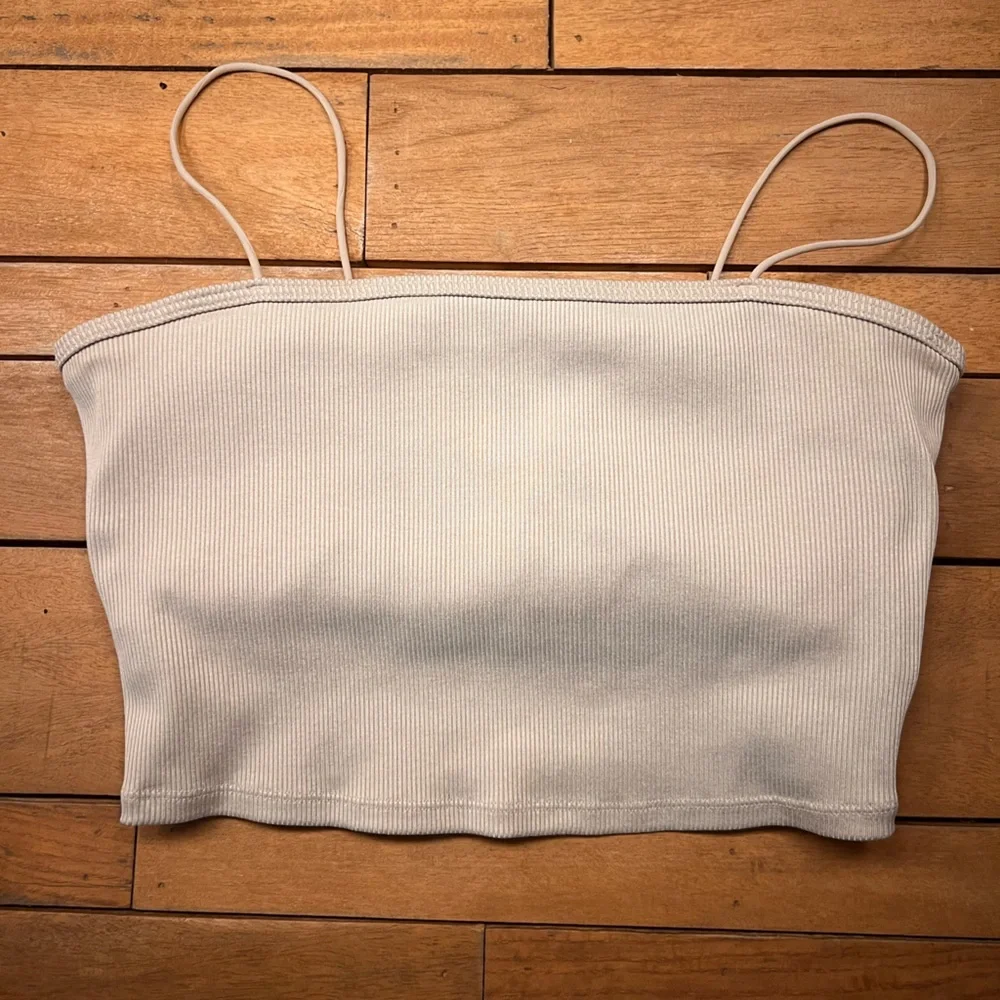 ALO Yoga Beige Ribbed Crop Tank